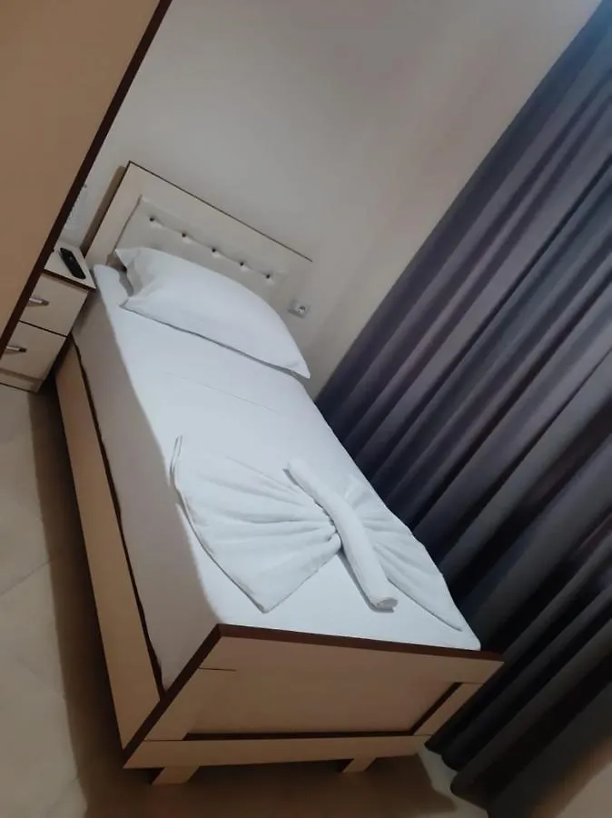 R Hotel Corovode 0*,